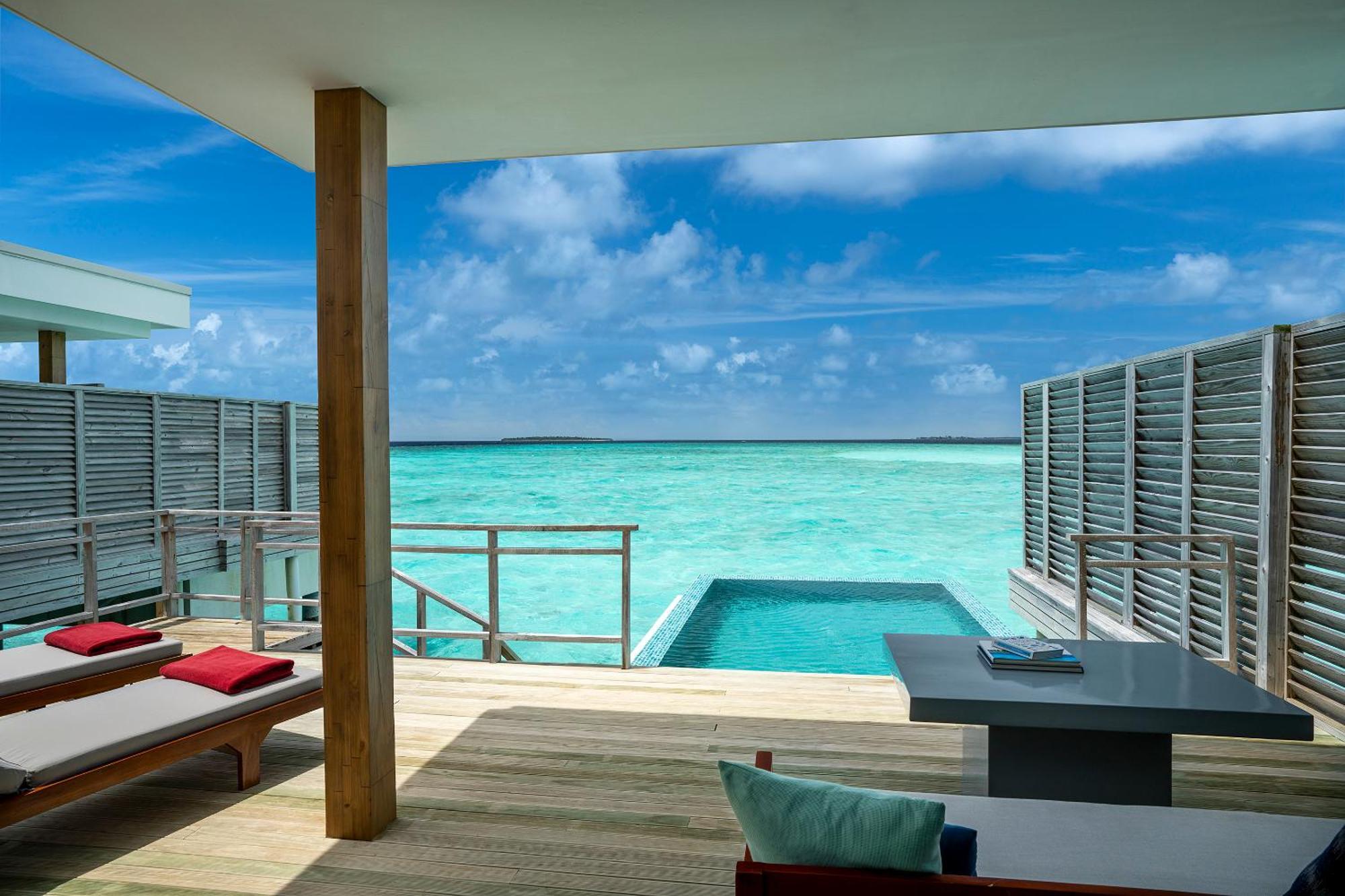 Lagoon Villa with Pool